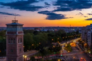 Una imagen de la puesta del sol en Madrid, España